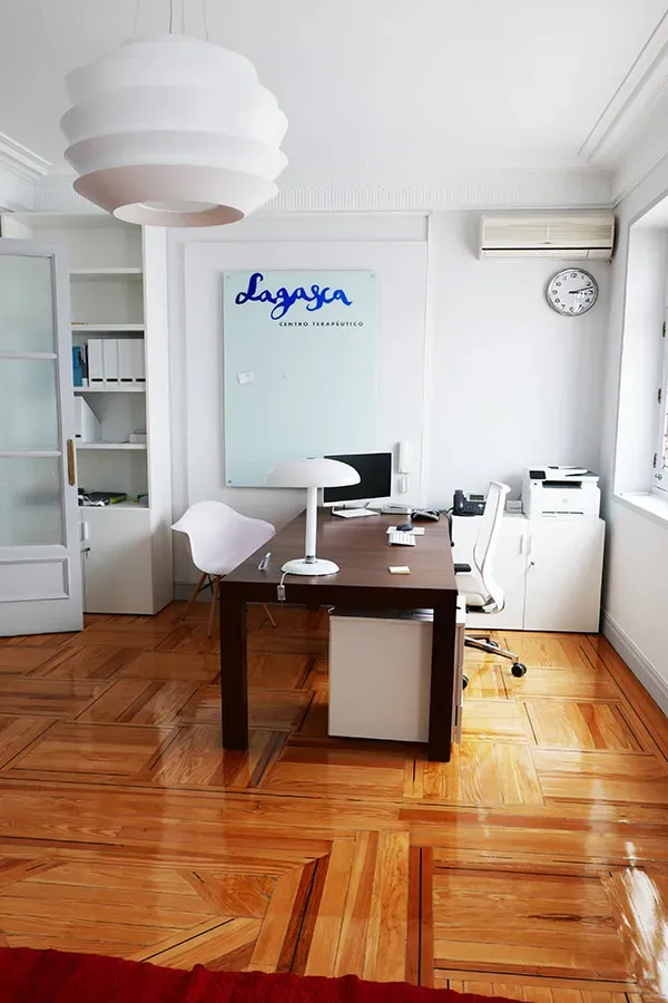 Alquiler de consulta cerca de la Puerta de Alcalá: foto 1 de 8