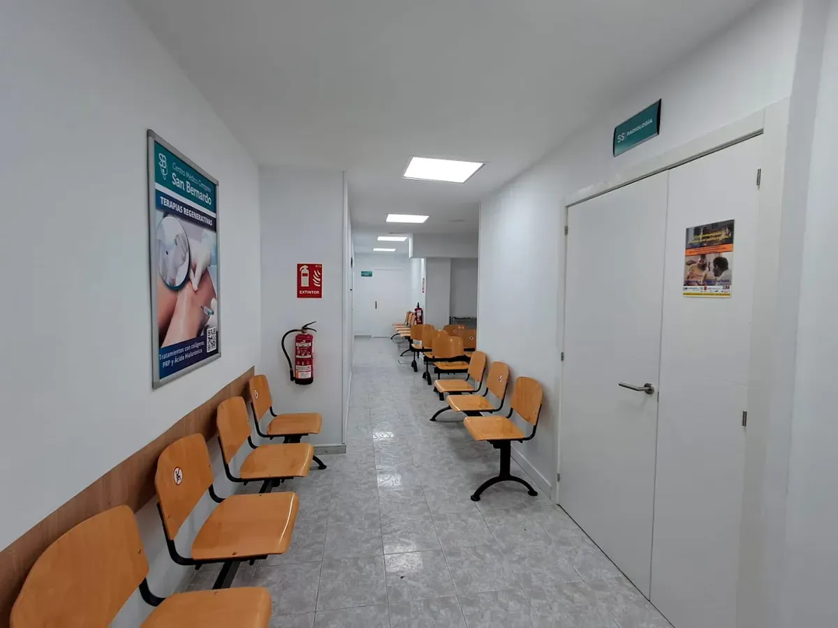 Alquiler de consulta cerca de la plaza de Olavide: foto 1 de 2