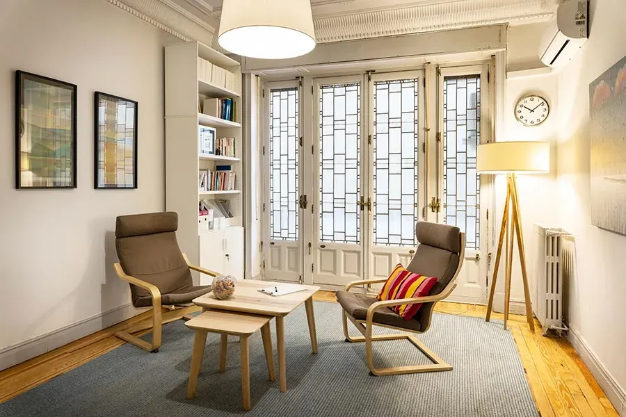 Alquiler de consulta cerca de la Puerta de Alcalá: foto 6 de 8